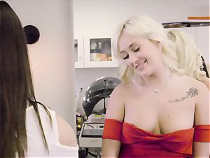 Hairdresser sapphic cootchie slurping with Daisy Lee and Eva long